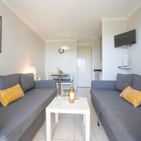 Apartment Village Cap Esterel - L'esquinade-97 By Interhome