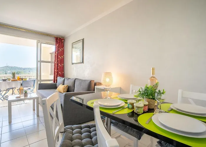 L'esquinade P1 111 By Interhome * Сен-Рафаэль