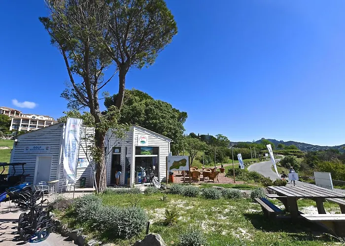 L'esquinade P1 111 By Interhome